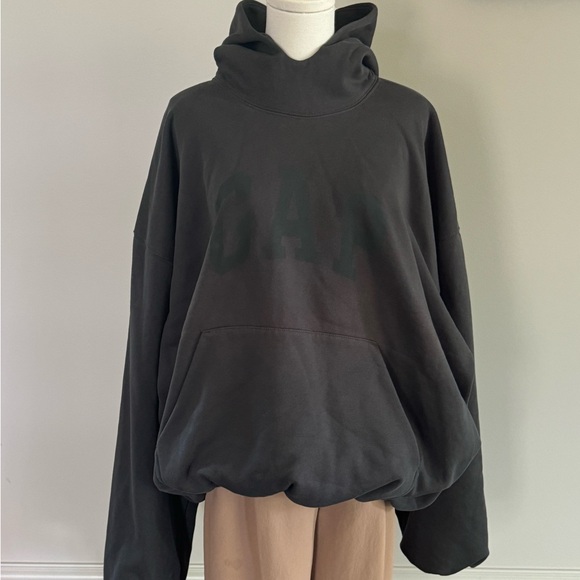 GAP Charcoal Hoodie - Picture 1 of 3